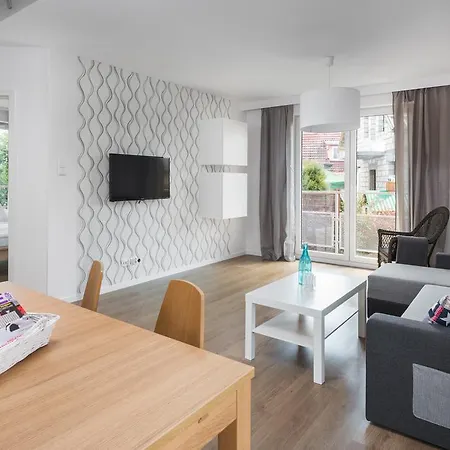 Blue Side Family Apartment 50M Beach Γκντανσκ